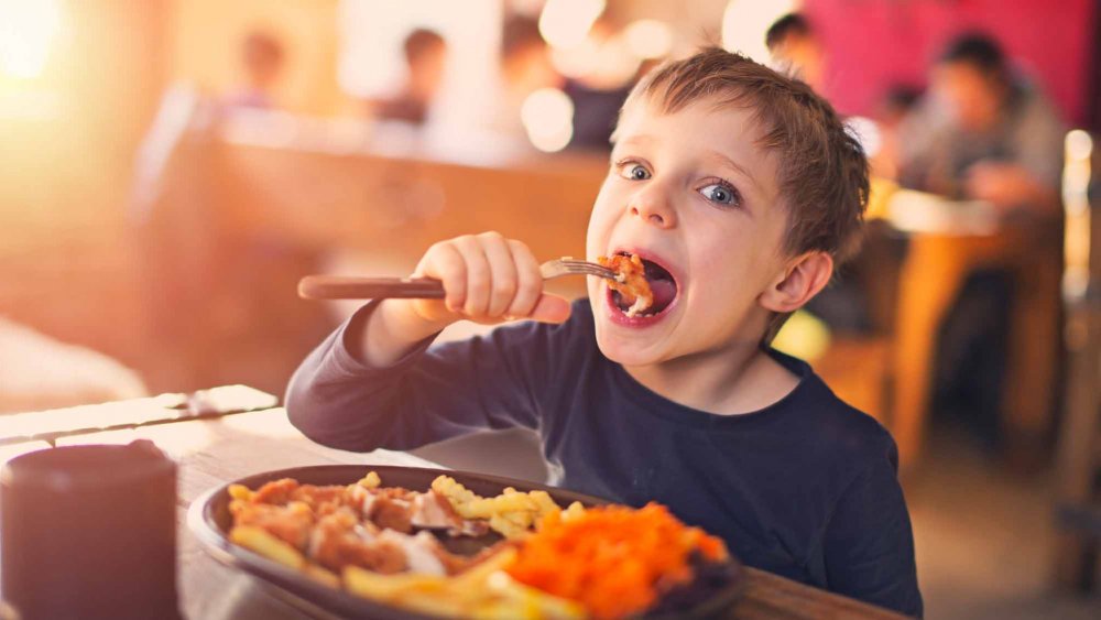 enfant cantine